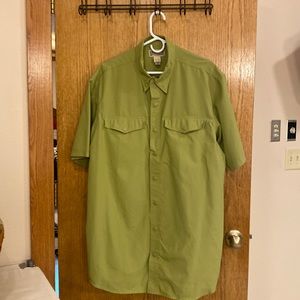Nice lightweight, cool Mens short sleeve shirt. Like new.